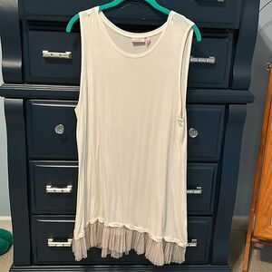 LOGO sleeveless tunic top with lace bottom edge. Size XL. Cream color